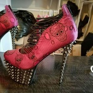 Size 8 Spiked Skull Heels